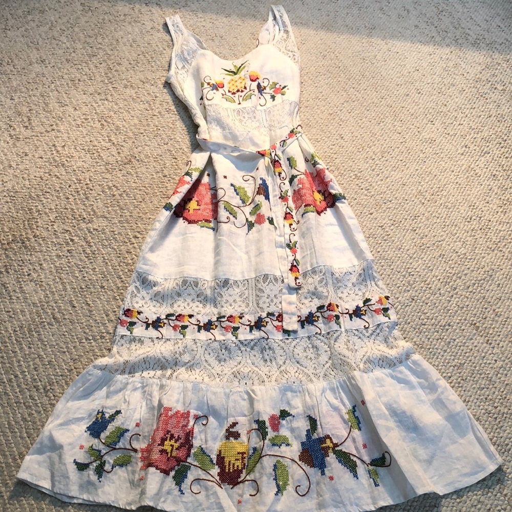 FARM Rio White Maxi Dress with Colorful Floral Embroidery - Picture 4 of 11